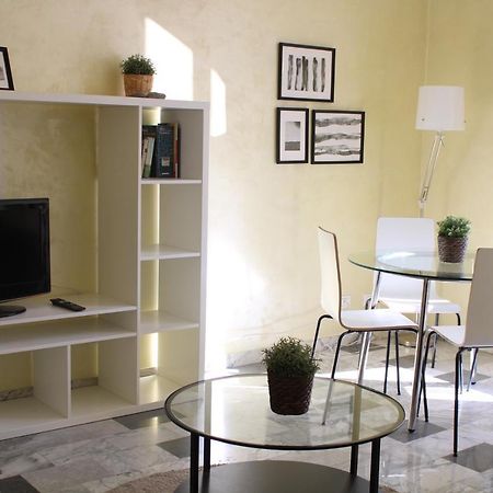 Appartamento Re Di Roma/Cozy Flat For Six Persons ภายนอก รูปภาพ